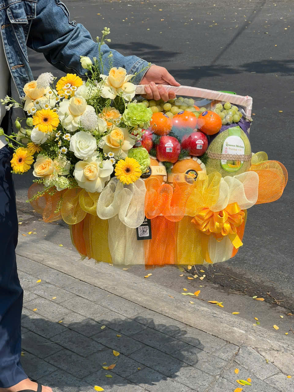 Giỏ trái cây chúc mừng cao cấp