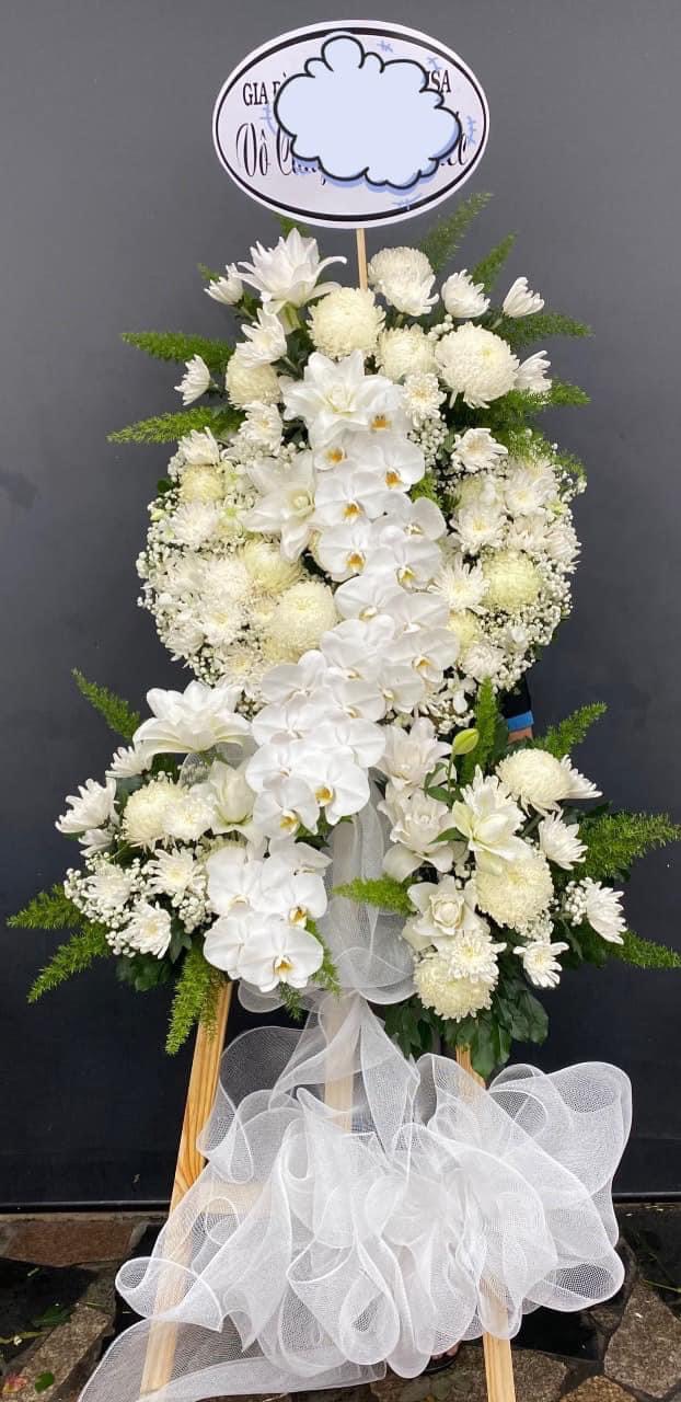 Kệ Hoa Kính Viếng