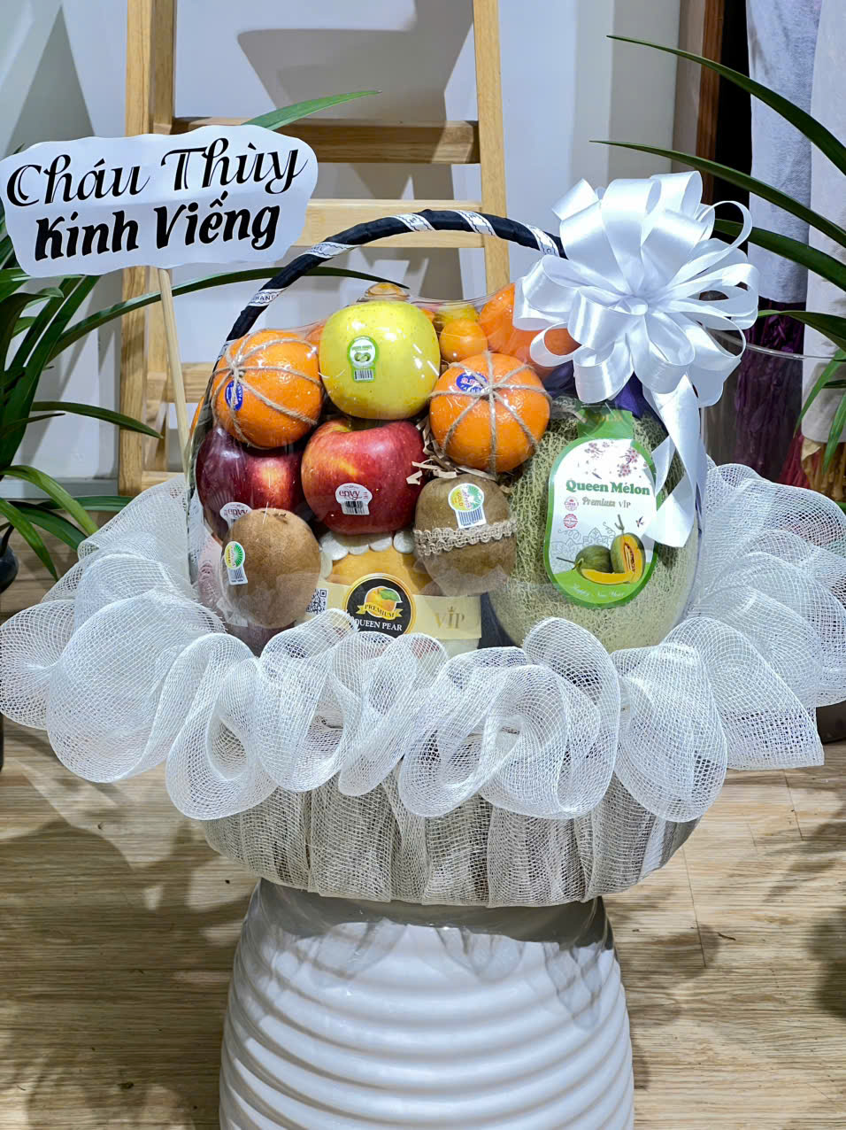 Giỏ trái cây kính viếng